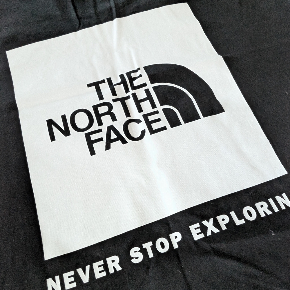 The North Face Men's Black Short Sleeve T-Shirt - Picture 6 of 9